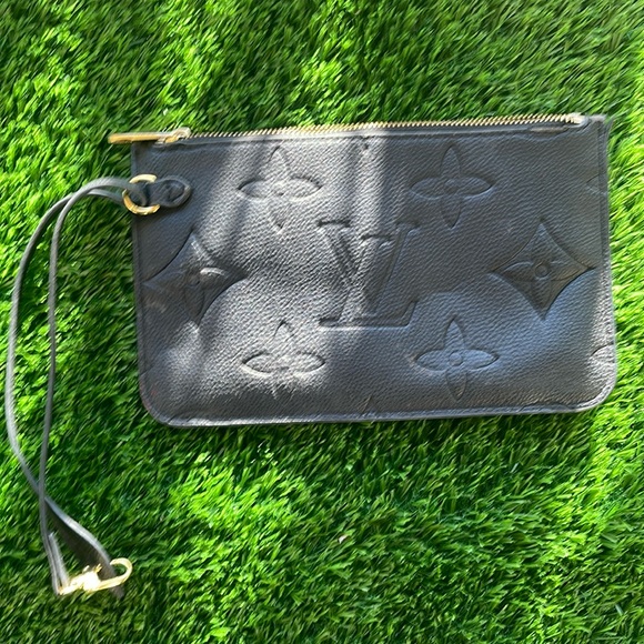 Handbags - LV Wristlet